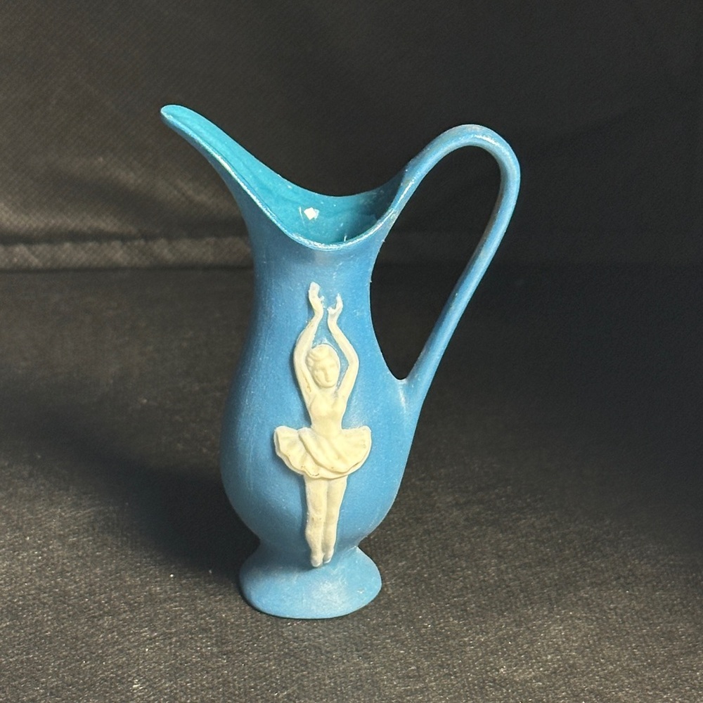 Vintage mini Pitcher from the ceramic arts studio in Madison WI.